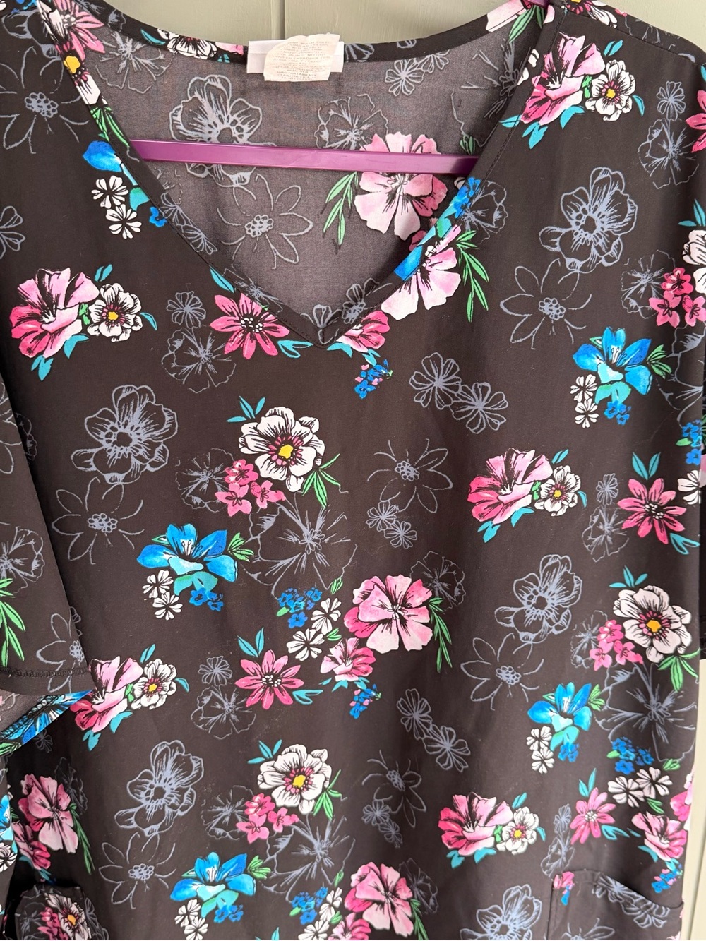 Floral V-Neck Women’s Scrub top - Picture 13 of 16